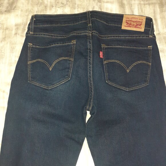Levi's Blue Jeans - Picture 3 of 4